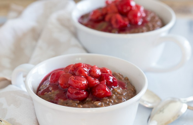 Slow Cooker Chocolate Cherry Steel Cut Oatmeal